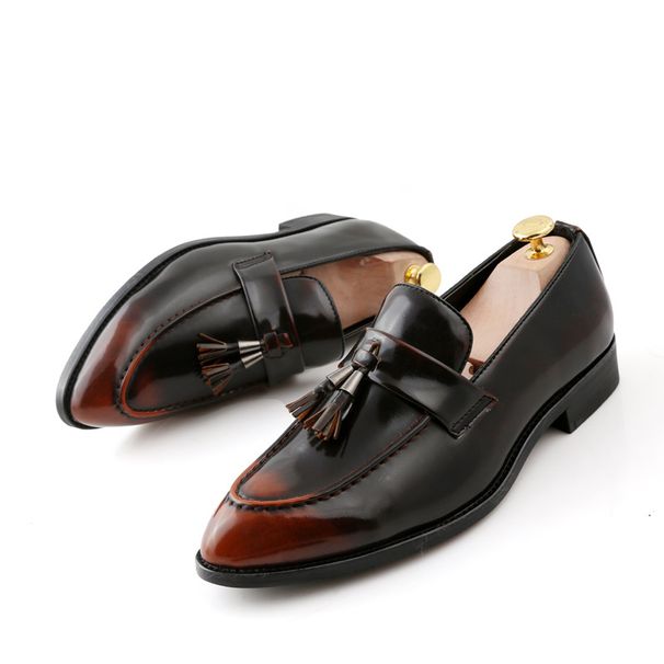 2025 New Spring And Autumn British Style Men's Shoes Tassel Patent Leather Loafers Fashion Trend Korean Version Slip-On_vogvips.com