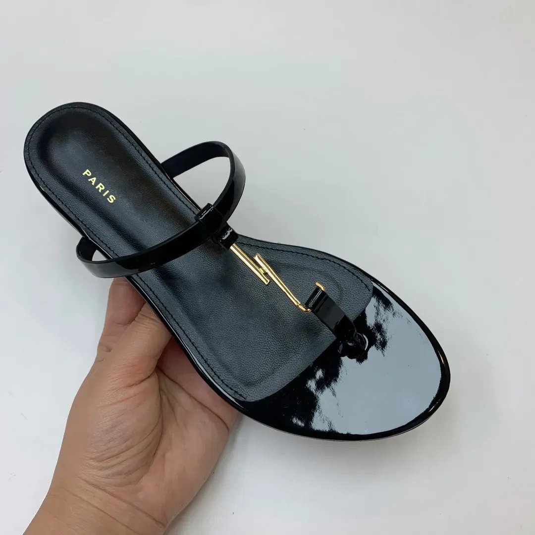 Designer Slippers Tribute Rubber Slides Leather Flat Heels Claquette For Female Womens Summer Outdoor Shoes Fashion_vogvips.com