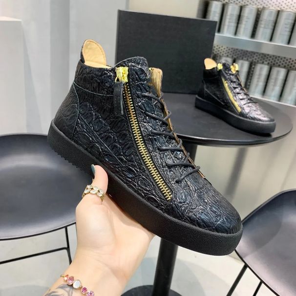 In Stock: 26 Spring/Summer Hot-selling Genuine Leather High-top Sneakers, Casual Trendy Brand, Comfortable Versatile,_vogvips.com