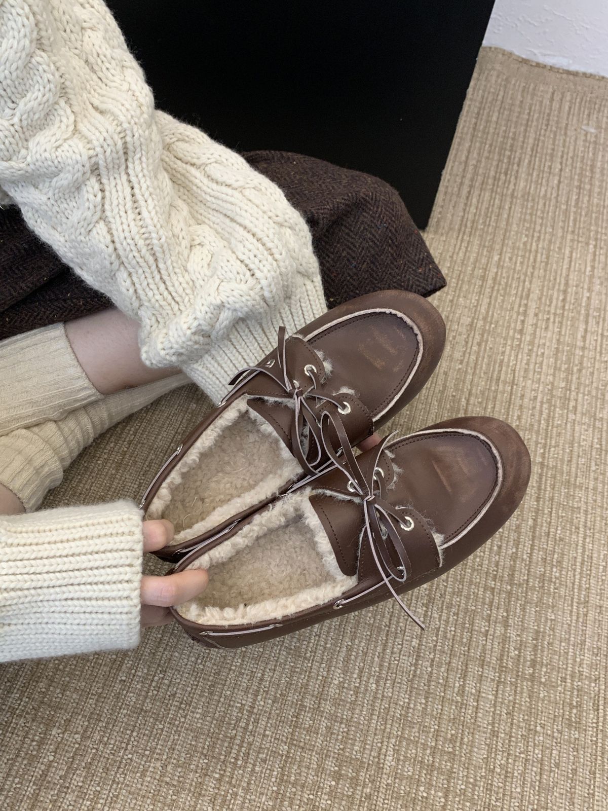 Fleece Loafers Women's Lace-up Flat-soled Lazy Shoes Soft-soled Warm Beanie Shoes_vogvips.com