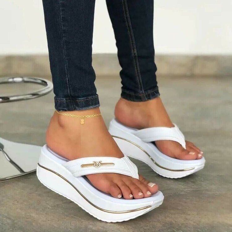 UN 2022 Large Wedge Heel Thick Soled Sandals For Women's Summer New Clip Toe Flip-flops Outdoor Casual Fashionable Sandals_vogvips.com