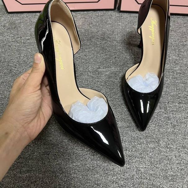 Red-Soled Black Side-Cut High-Heeled Shoes 5A 2026 Top Quality Sexy Patent Leather New Pointed-Toe Shallow-Cut Pumps 10Cm_vogvips.com