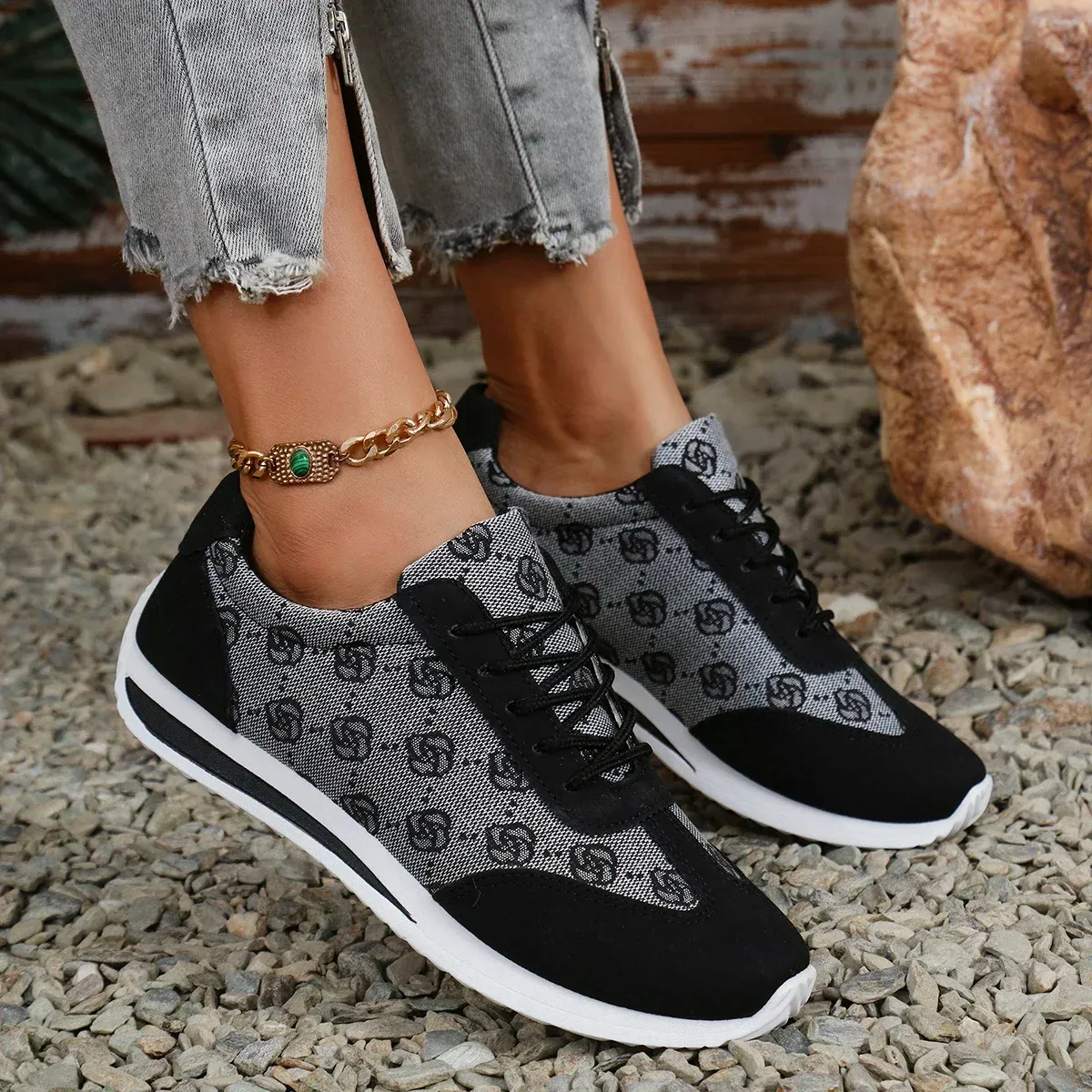 Spring And Summer Women Designer Mouth Breathable Cross Strap Sneakers Flat Comfortable Casual Walking Sneakers Zapatos_vogvips.com