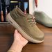Men's Casual Shoes Top Grain Cowhide Breathable Foam Thick Sole Fashionable White Sneakers Spring 2026 Style_vogvips.com