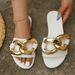 Metal Chain Bottomed Flip Flops For Women Wearing Oversized Flat Heeled Beach Sandals_vogvips.com