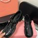 High Version MIU British College Style Casual Versatile Baroque Carving Coarse Heel T Belt Le Fu Single Shoes For Girls_vogvips.com