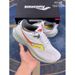 Saucony Victory 21 Thick-Soled Land Speed Shark Couple Racing Running Sports Shoes For Men And Women_vogvips.com