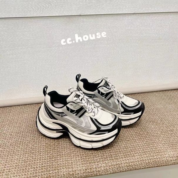 Women's European Style Double Layered Platform Chunky Sneakers Fashionable Distressed Vintage Casual Athletic Shoes Autumn Arrival_vogvips.com