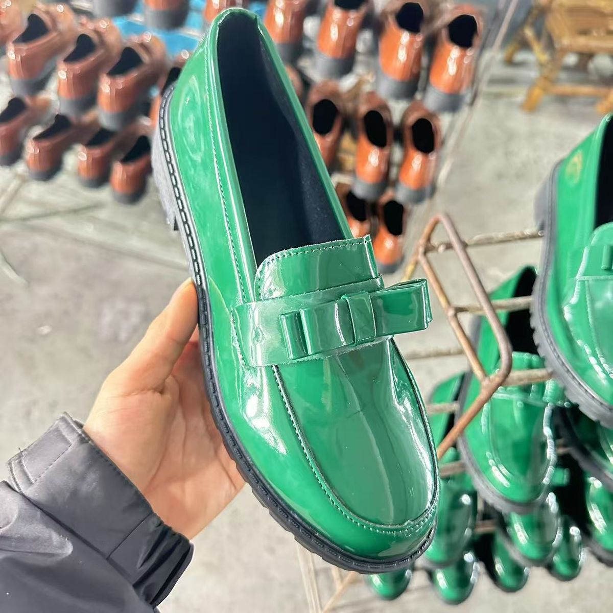 New Patent Leather Glossy Tassel Mid-heel Vintage Loafers Plus Size Fashion Casual Single Shoes_vogvips.com