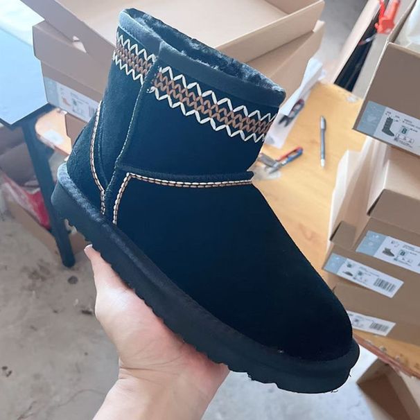 Winter Flat-bottomed Snow Boots Women's Woven Velvet Thickened Large Cotton Shoes Women's Casual Snow Cotton Large Size Women's Shoes_vogvips.com