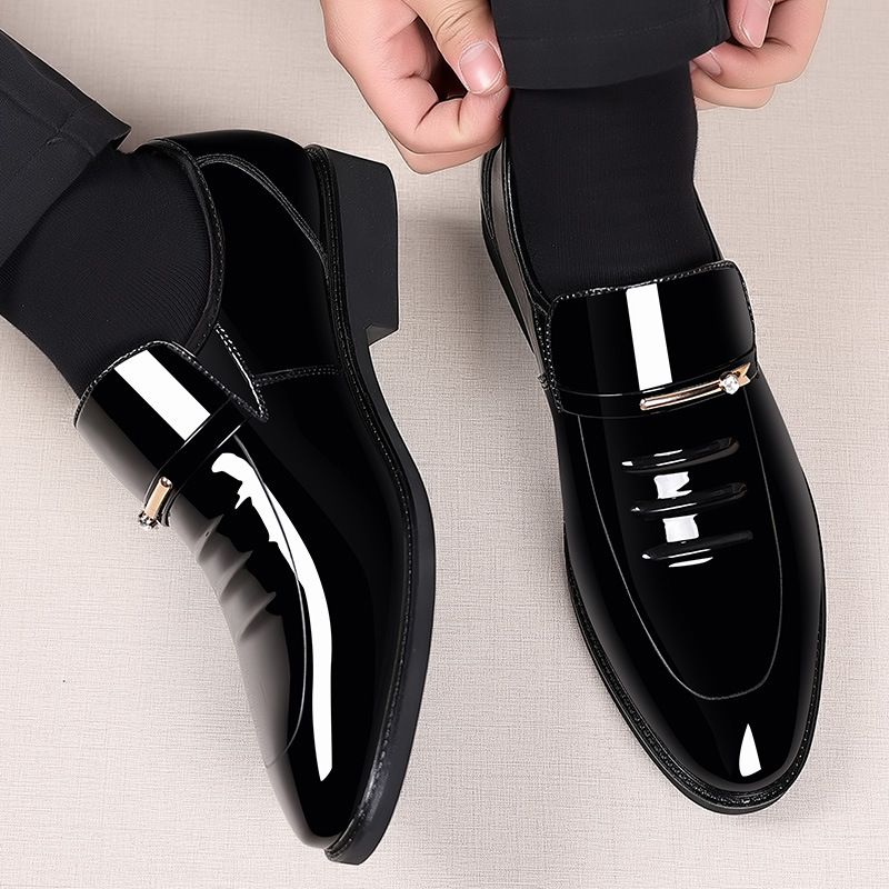 Men's business patent autumn and winter, men's new pointed toe shoes, low top formal dress, large size leather shoes_vogvips.com