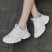 New lightweight breathable soft sole casual small white shoes students non-slip shock absorption running_vogvips.com