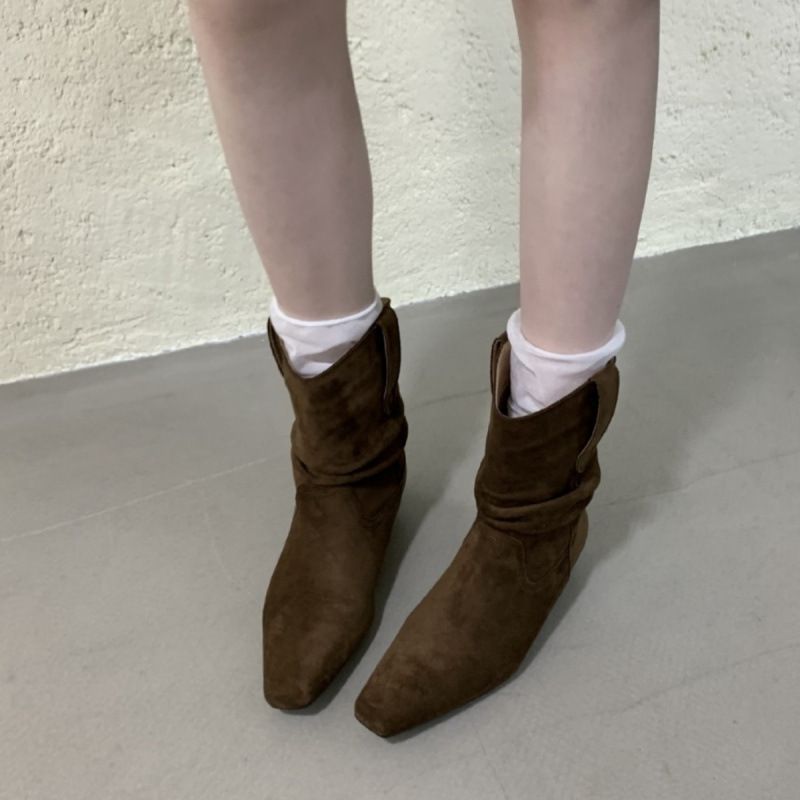 2026 Women's Spring/Autumn Retro Height-Increasing Khaki Ankle Paired With Skirts, Slouch Boots, Pointed Toe Chelsea_vogvips.com