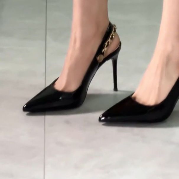 26ss High-End Petite Height-Increasing Desire Professional Shoes Internet Celebrity New Pointed Toe Black Soft_vogvips.com