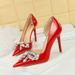 638-H19 High Thin Heels, Banquet Women's Shoes, Shallow Mouth, Pointed Side, Hollow Lacquer Leather, Water Diamond Bow_vogvips.com