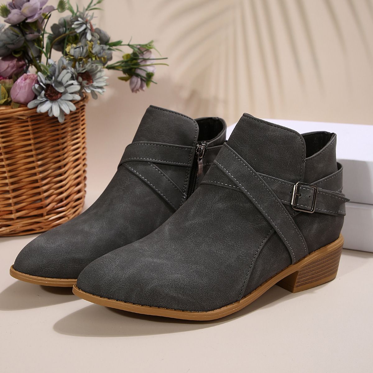 Women's plus Size Chelsea Boots Pointed Toe mid Heeled Ankle Boot with Cross Strap Side Zipper Feature Autumn New Style_vogvips.com