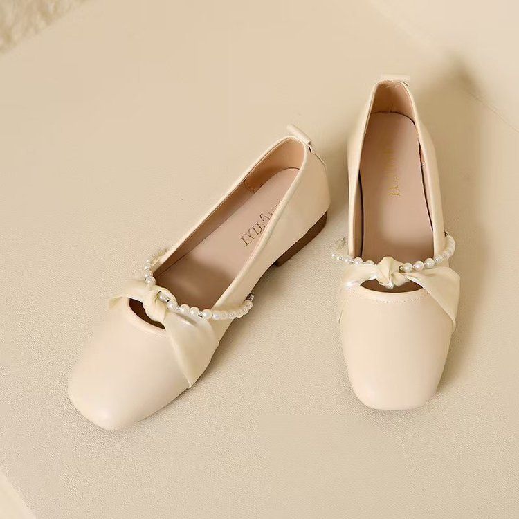Gentle Wind Single Shoes Women's Flat-soled Pearl Ladyshoes Soft-soled Doudou Shoes Square Head Shallow Mouth Women's Shoes_vogvips.com