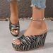 Women With Thick Soles And High Wedge Sandals_vogvips.com
