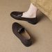 Women's British-style Shoes 2026 New Model, Soft Leather Black Round-toe Flat Slip-on Retro Loafers For Women_vogvips.com