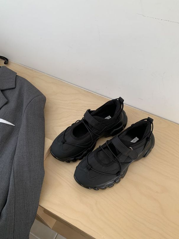 Korean 2025 Spring And Autumn New Style Platform Round Toe Thick Sole Color Block Velcro Sports Height Increasing_vogvips.com