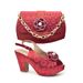 For the dinner party, pair stereo parquet beaded chunky sandals with the same color point diamond handbag set_vogvips.com