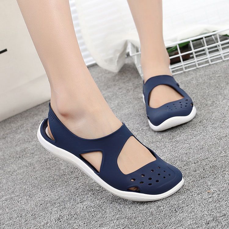2025 New Casual Fashion Soft Bottom Baotou Beach Mom's Hole Shoes Plastic Sandals Women's Summer_vogvips.com