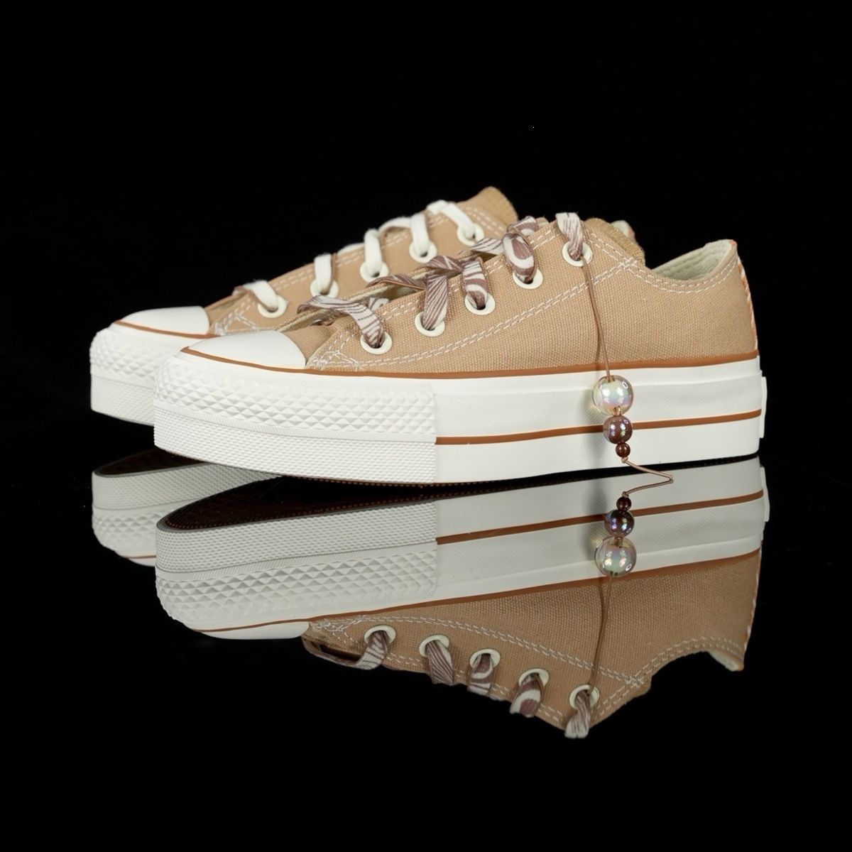 All Star Thick-Soled Height-Increasing Low-Top Canvas Shoes For Women In Milk Tea Color, Caramel Macchiato, With A Soft_vogvips.com