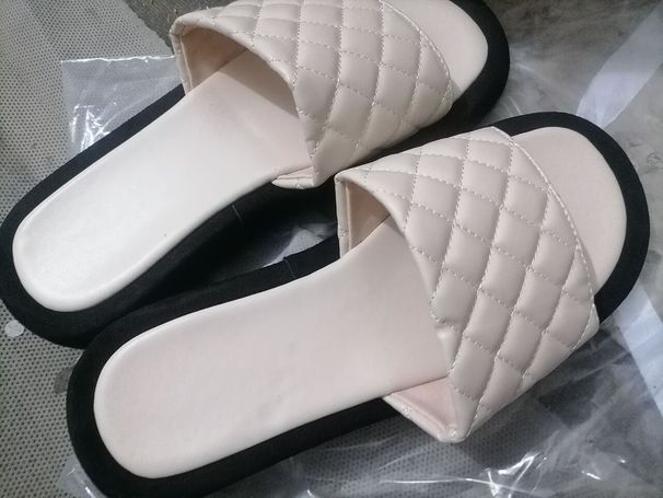 Large Size Shoes 2025 New Summer Thick Soled Beach Sandals Women's Slippers_vogvips.com