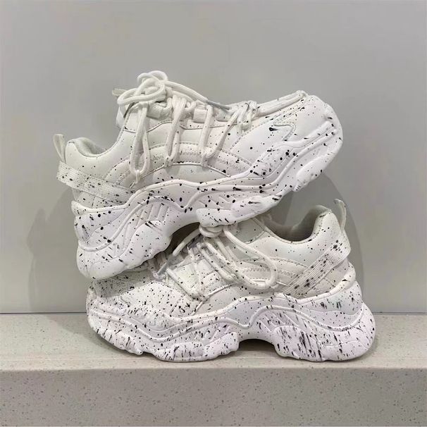 Men's Shoes National Trend Niche Graffiti Thick Soled Height Increasing Dad Shoes Men Ins Hong Kong Style Casual Couple Versatile Sports White Shoes_vogvips.com