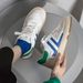 De Xun Board Women's Spring New Striped Flat Bottom Low Top Casual Versatile White Shoes Trendy In_vogvips.com