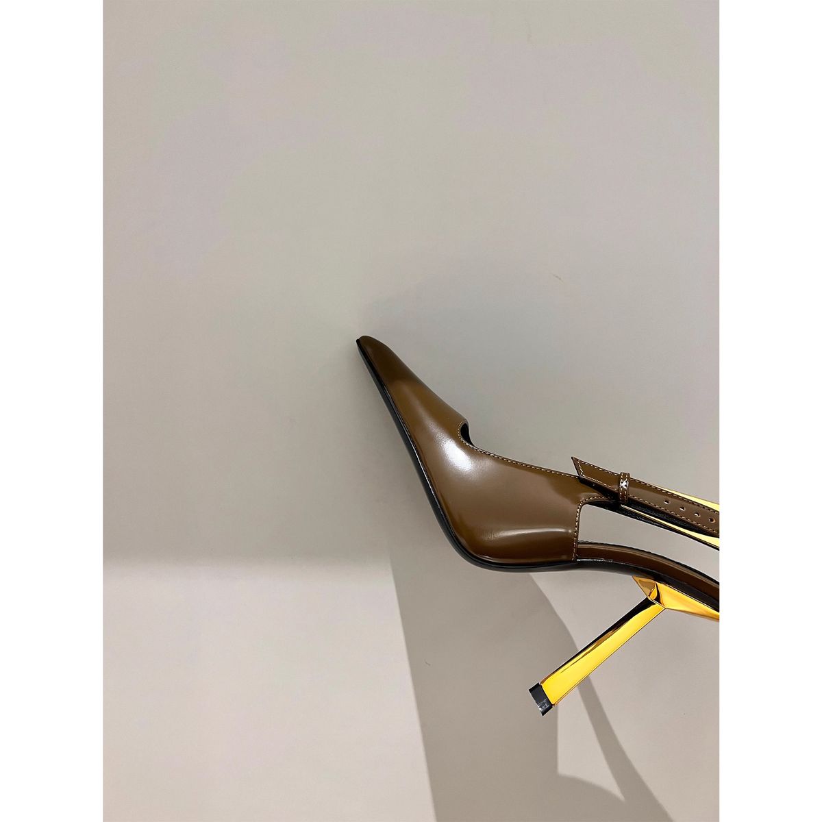 Fragrant Style Round Toe Flat Mary Jane Women S Retro Belt Buckle All Match Shallow Mouth Single Layer Shoes_vogvips.com