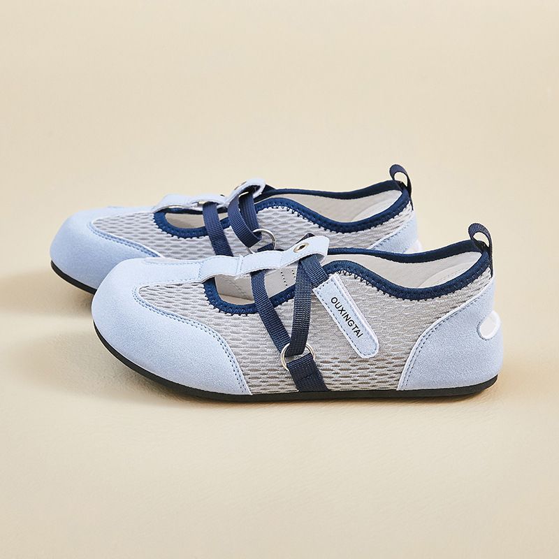 Little White Shoes Female Student Hollow Mesh Breathable Flat Bottom Casual Board Shoes_vogvips.com