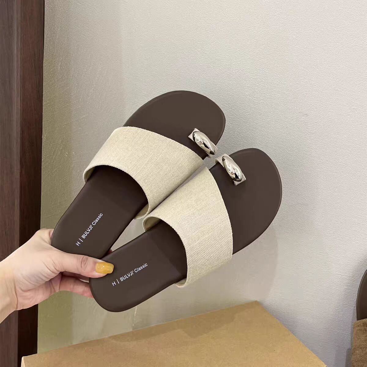 Korean-style Linen Slip-on Women, Simple And Comfortable With Metal Decoration, Flat Soft Sole, Non-slip Summer Sandals_vogvips.com