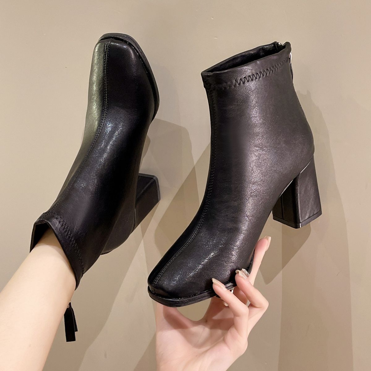 French Style White Short For Women 2025 Autumn Winter New High Heels Slim Chunky Heel Thin Martin Boots_vogvips.com