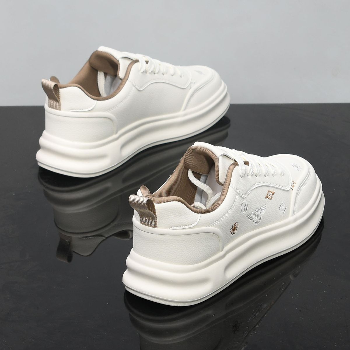 Men's Lightweight Embroidered Platform Sneakers White Casual Trendy Versatile Fashion Sports Shoes_vogvips.com