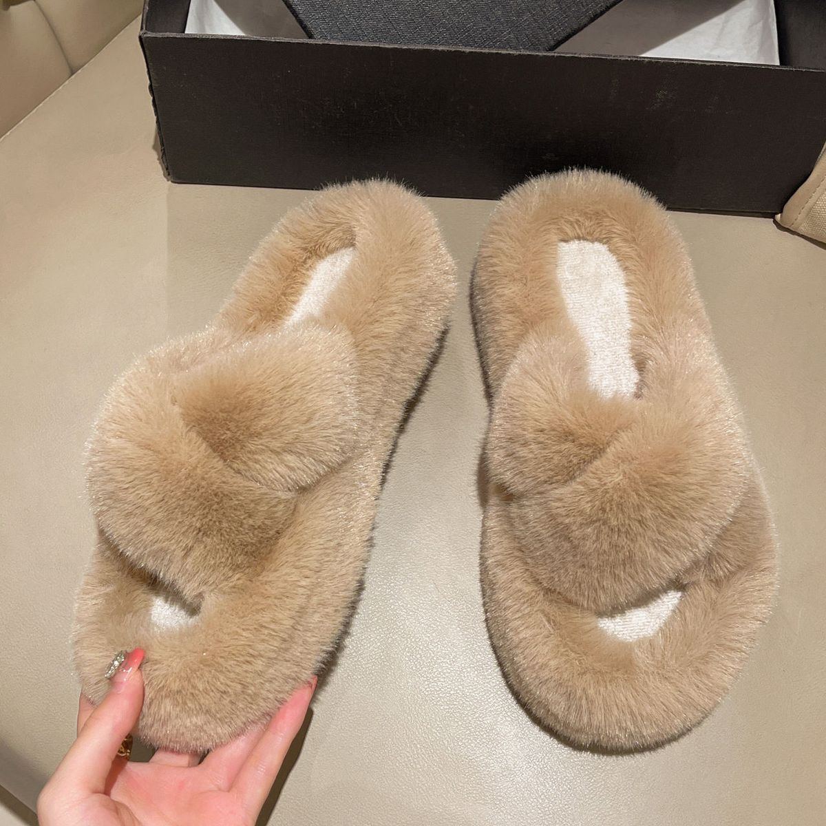 Furry For Women, High-End Feel, Outdoor Wear, 2025 New Winter Trend, Internet Celebrity European Style, Home Thick-Soled_vogvips.com