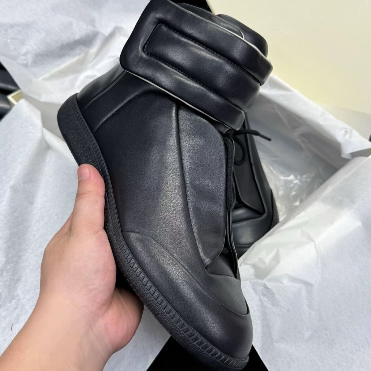 2025 Popular Lightweight Martin Boots, High-top German Training Patchwork Velcro Wear-resistant Casual Shoes, Forrest_vogvips.com