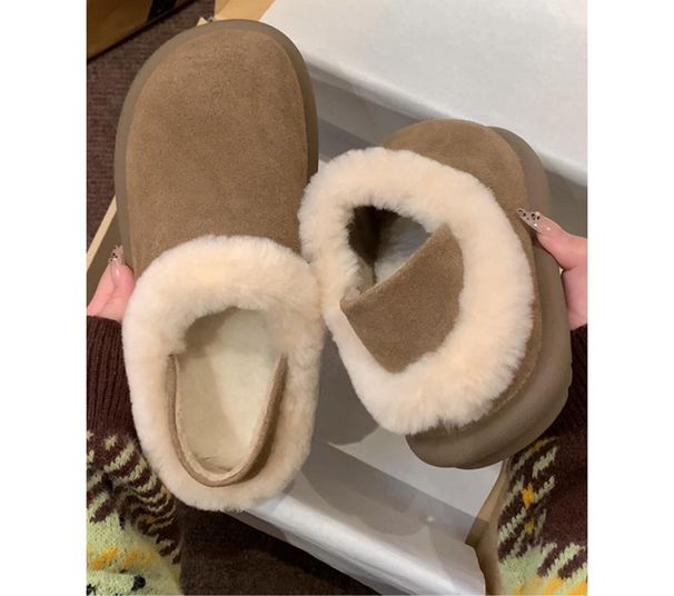Women's Shoes Thick Soled Plus Velvet Two Wear Shoes For Women New Lambswool Shoes Soft Sole Casual Cotton Shoes_vogvips.com