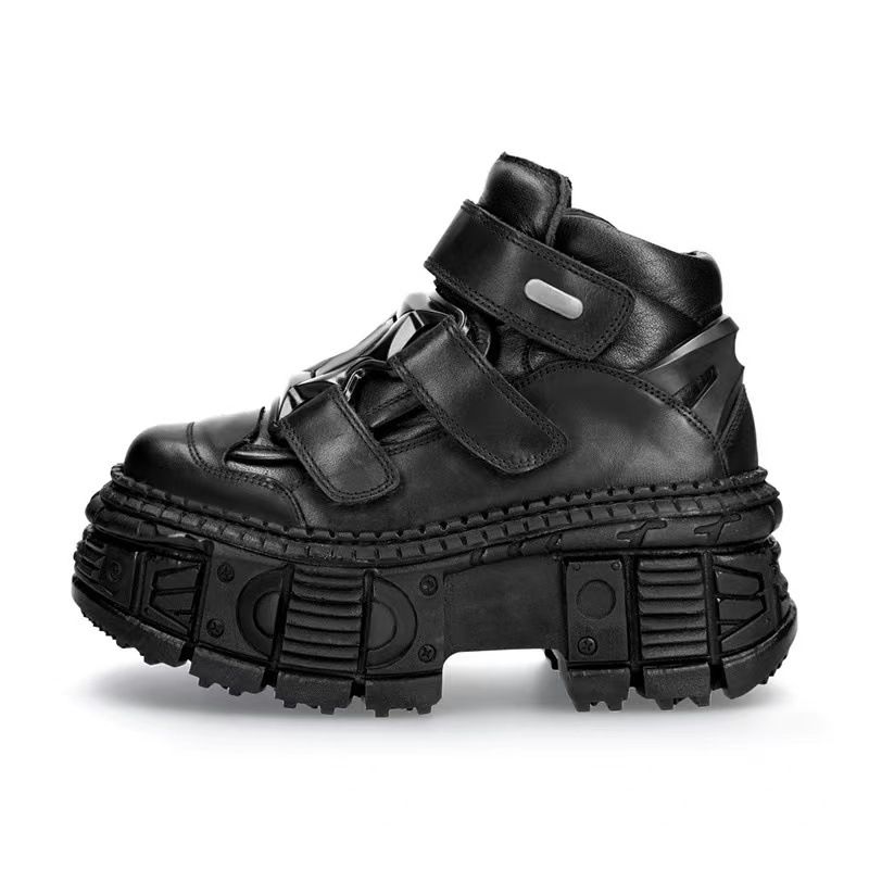 Women S Chunky Punk Platform Sneakers Round Toe Low Top Shoes With Metallic Detailing Foam Sole For Casual Wear_vogvips.com