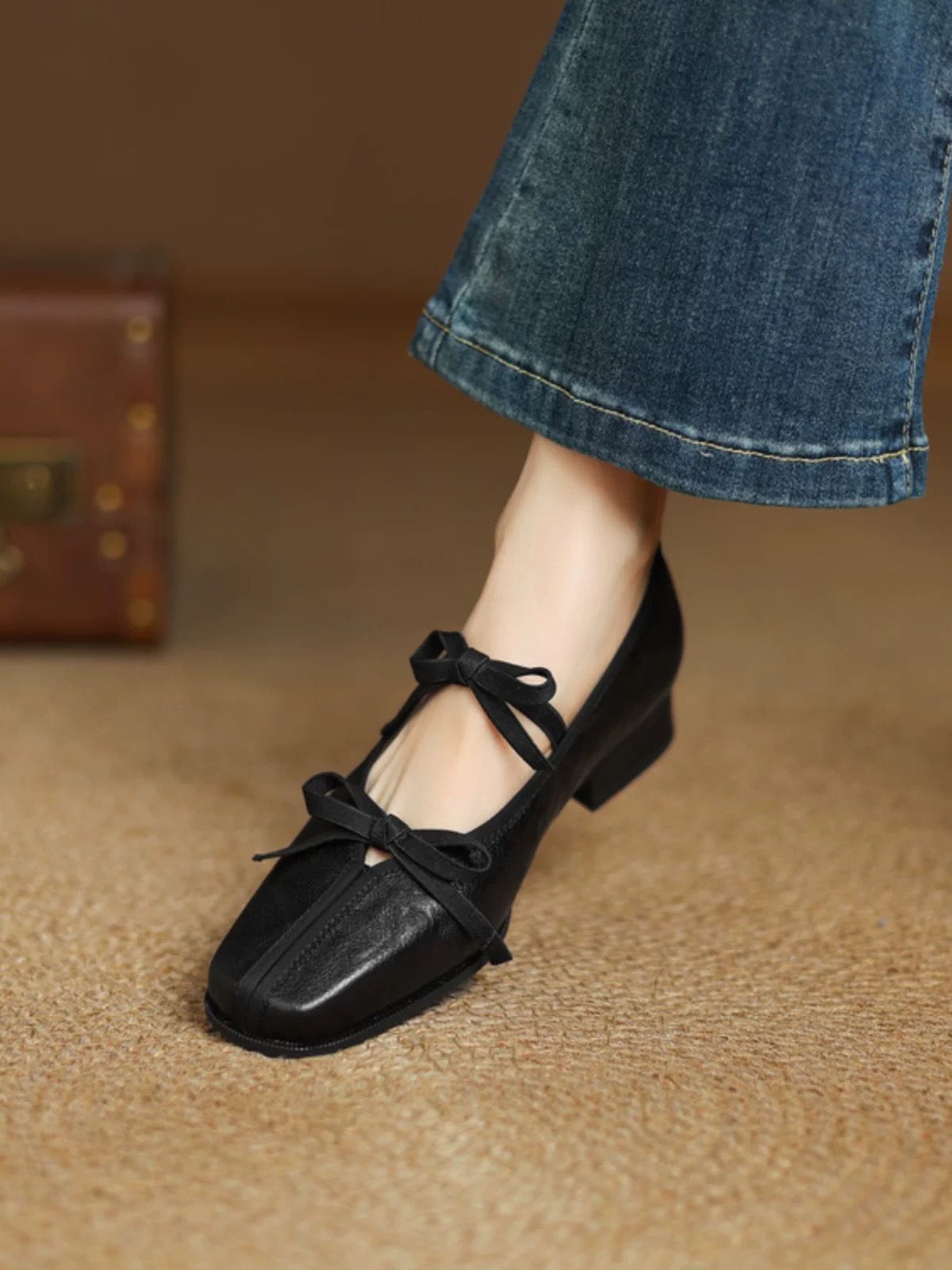 College Style Retro Soft Leather Bow Mary Jane Versatile Square Toe Flat Single Shoes For Women 2025 New Model_vogvips.com