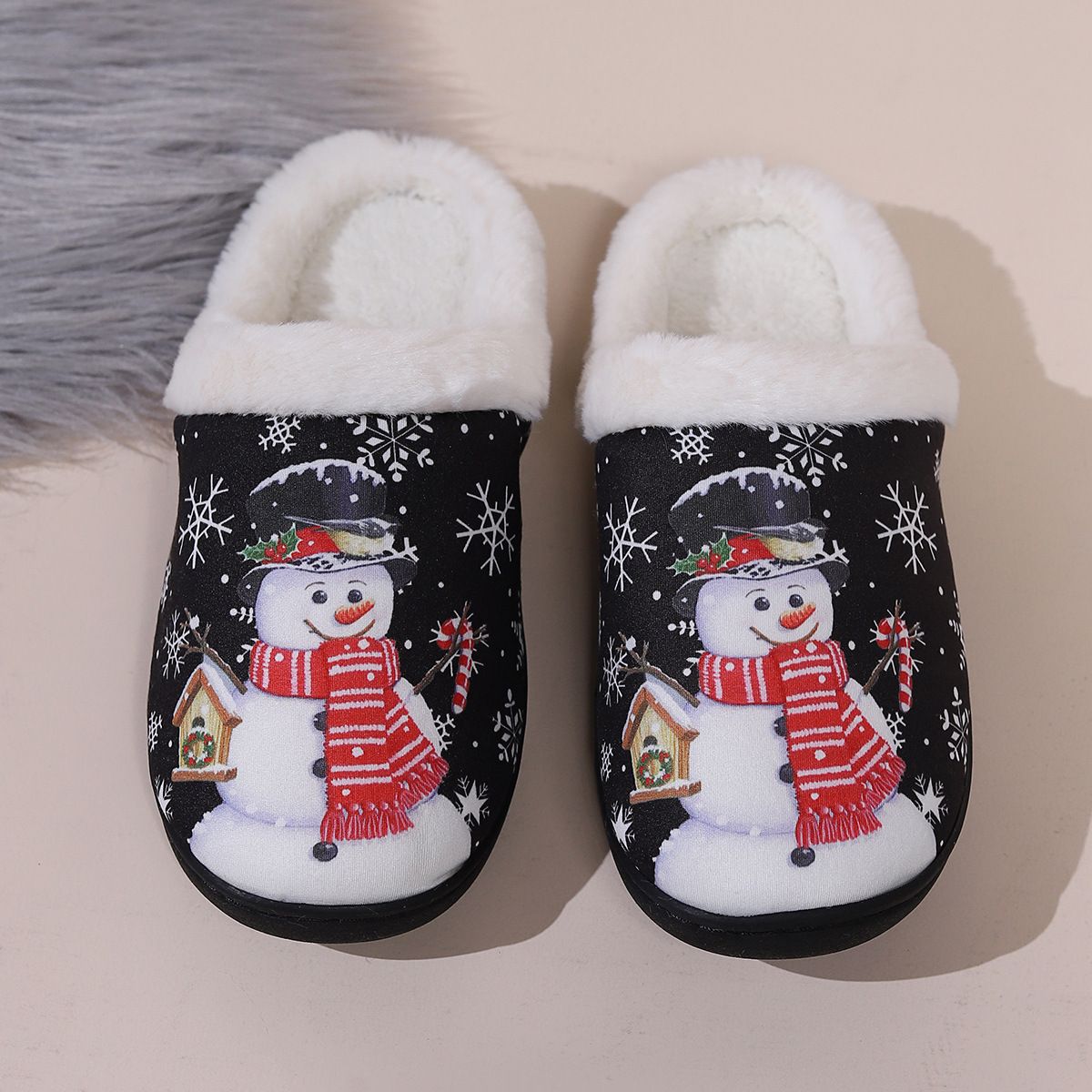 Cozy Plush Slippers For Women & Men - Soft Fleece-Lined Indoor/Outdoor House Shoes With Cartoon Print (Black, Red, Purple)_vogvips.com