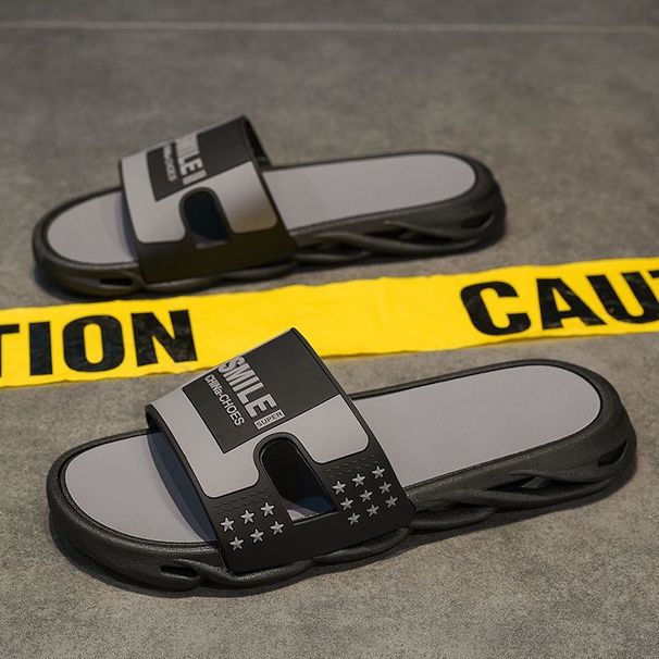 Slippers Men Wearing On The Beach, Anti Slip Trendy Sandals Summer Home Use, Fashionable And Casual One Word For Outdoor_vogvips.com