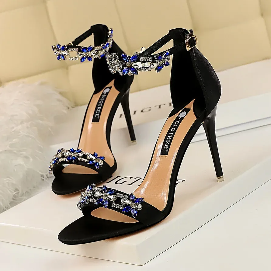 Luxury High Heel Sandals Women Summer Sexy Banquet High Heel Shoe Thin Heel Wedding ShoeWater Diamond Sandal Designer Women Shoe_vogvips.com