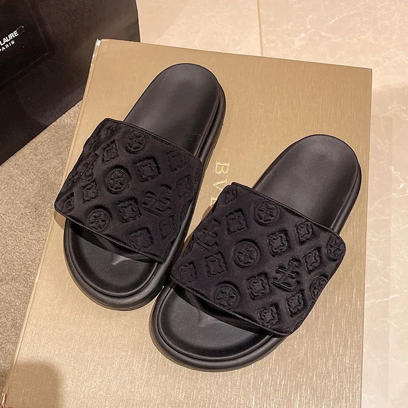 Thick Soled Slippers For Women New Velcro Platform Bottom Beach Sandals For Summer Celebrity Fashion Flip Flops_vogvips.com