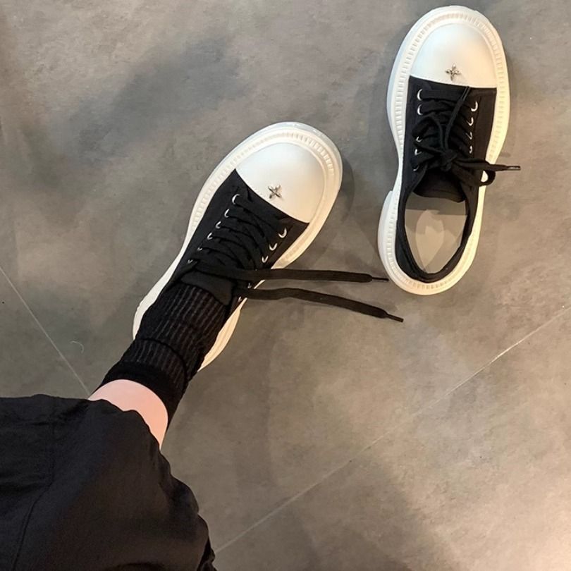 2025 Summer New Vintage Round-Toe Cross-Strap Women's Thick-Soled Canvas Patchwork Casual British Style Leather Shoes_vogvips.com