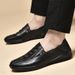 Embossed Crocodile Pattern Soft Sole Foot Loafer Casual Men's Shoes_vogvips.com