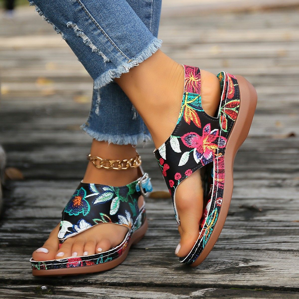 Foreign Trade Plus Size Women's Herringbone 2026 New Ethnic Style Embroidered Floral Back-Strap Wedge Sandals For Women_vogvips.com