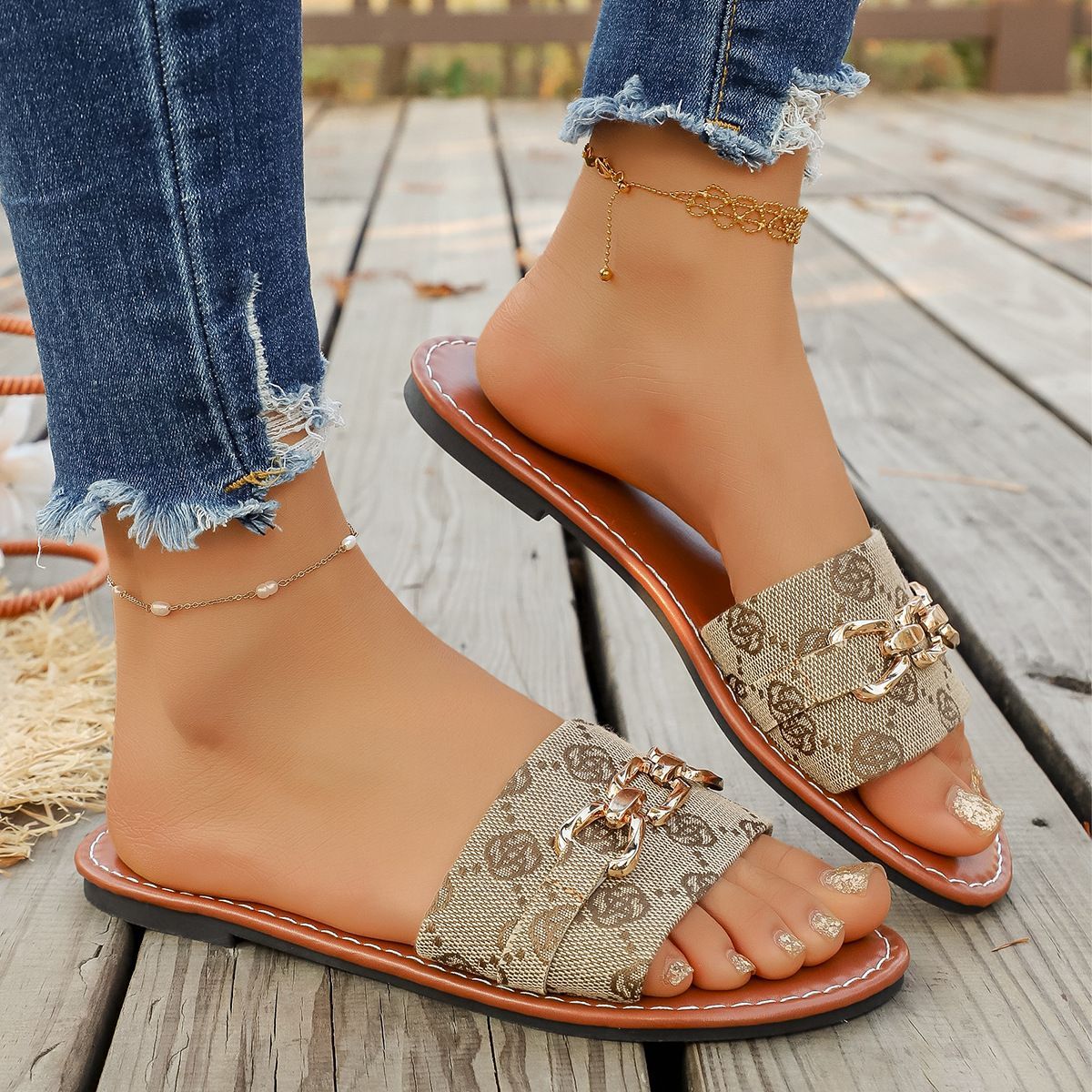 Elegant Women's 2026 Spring Summer New Arrival Printed Design Flat Chain Round Toe Large Size Beach Breathable Slippers_vogvips.com