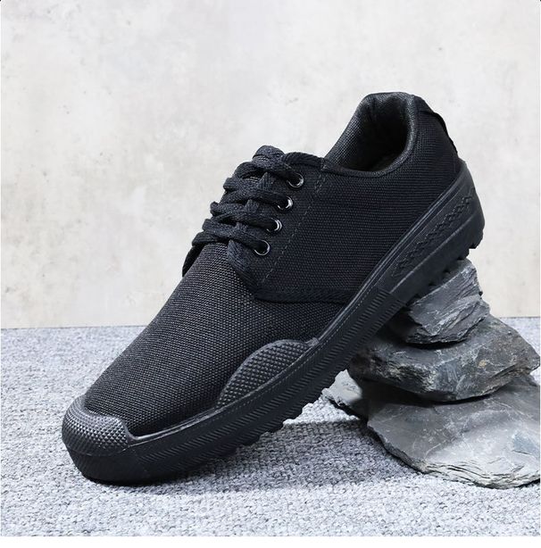 Men's And Women's Camouflage Work Shoes Rubber Military Training Labor Wholesale Shoes for Construction Site_vogvips.com