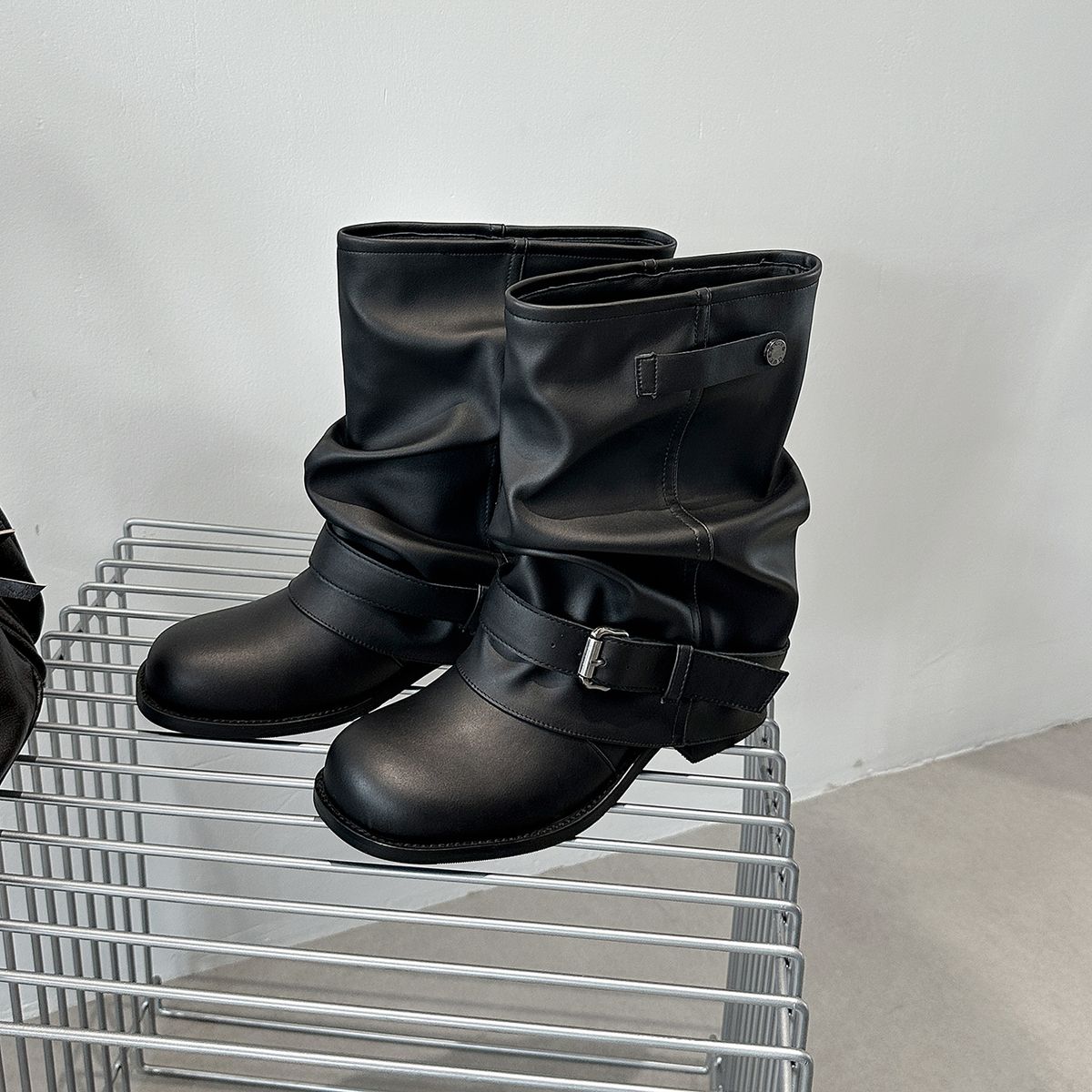 Western Jeans Tube Short For Women 2025 New Autumn Thick Heel Ruched Slouch British Style Martin Boots_vogvips.com
